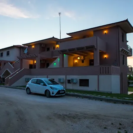 Апартаменты Aroma Studios And *